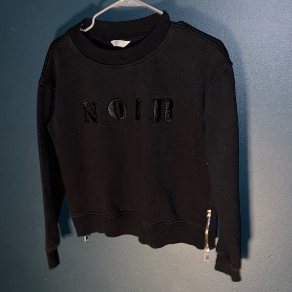 C. Women’s Embroidered Crew Sweatshirt With zipper on sides Size Small